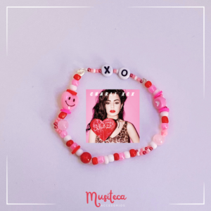 Manilla "Sucker - Charli XCX"